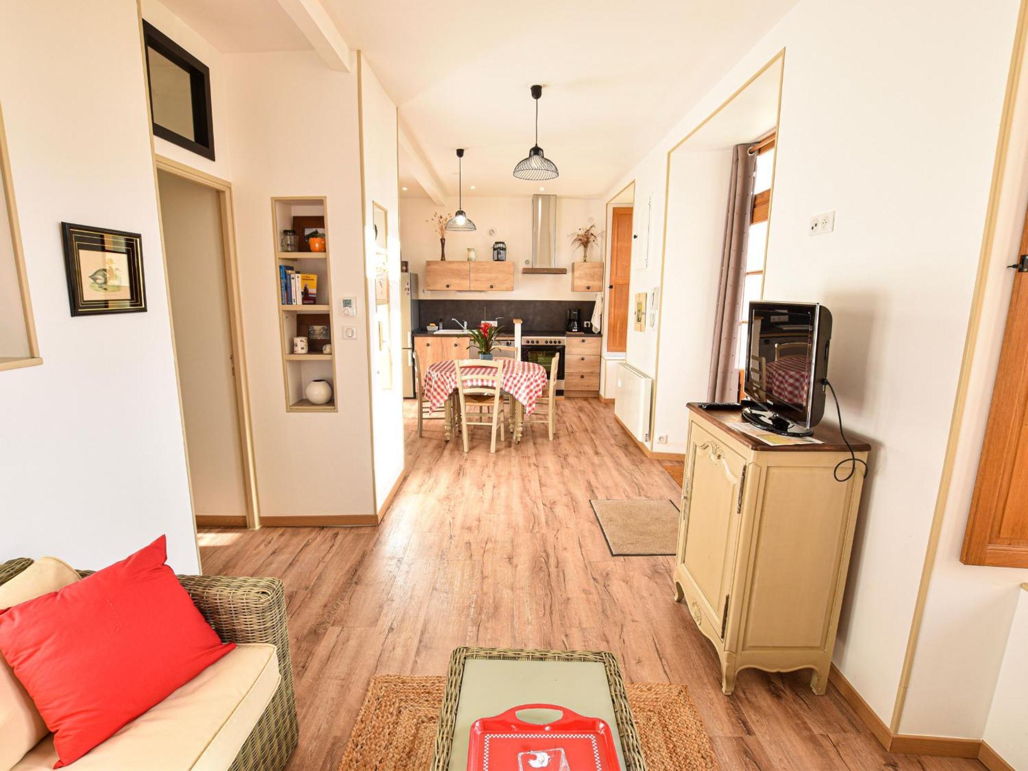 Restaure 6 Pers. Au Bord De La Riviere, Proche Centre, Parking Et Wifi - Fr-1-410-380 *